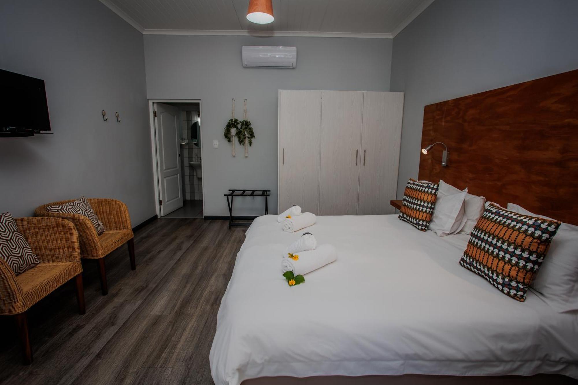 Aan De Eike Guest House Swellendam Ngoại thất bức ảnh