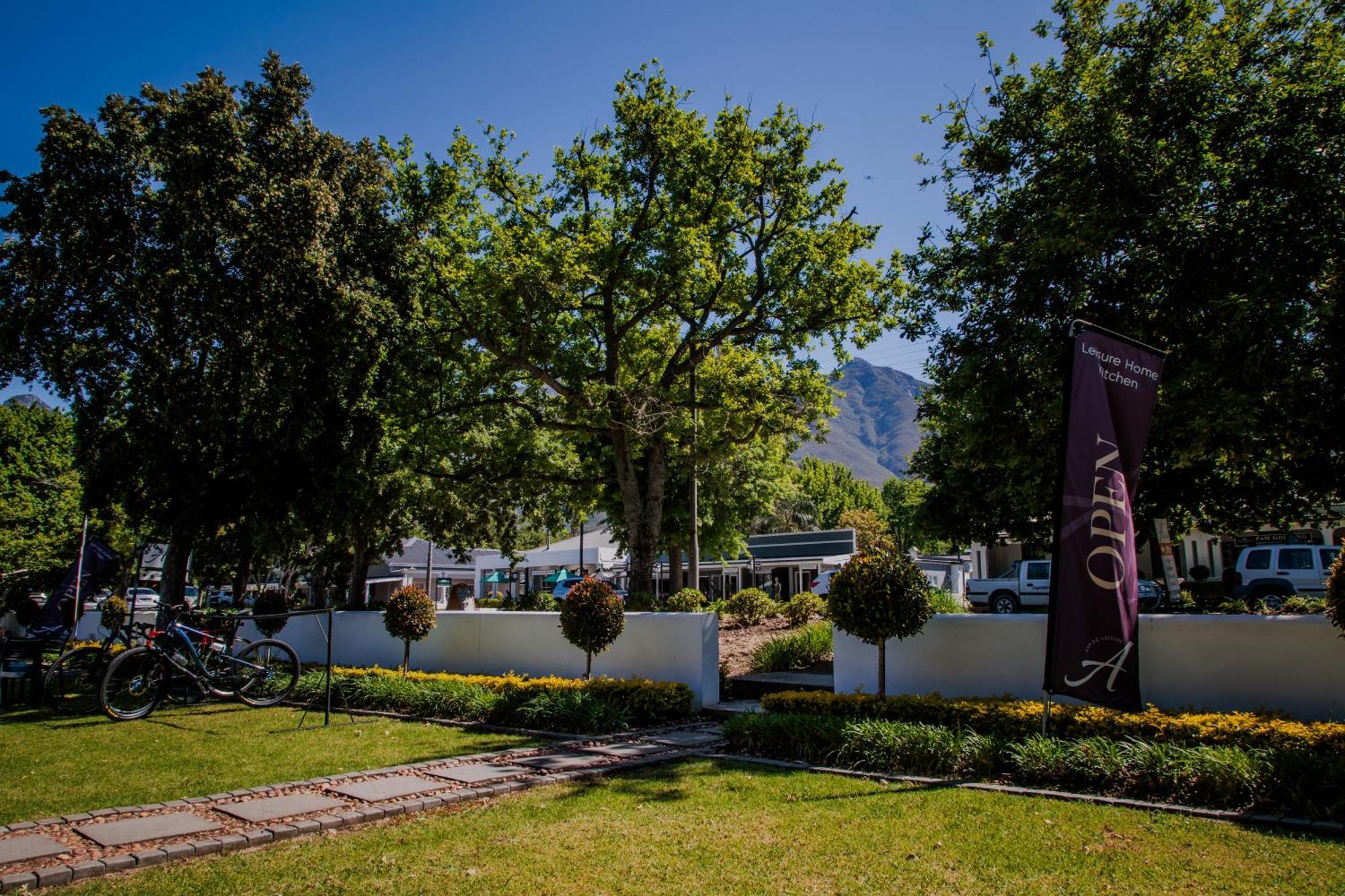 Aan De Eike Guest House Swellendam Ngoại thất bức ảnh
